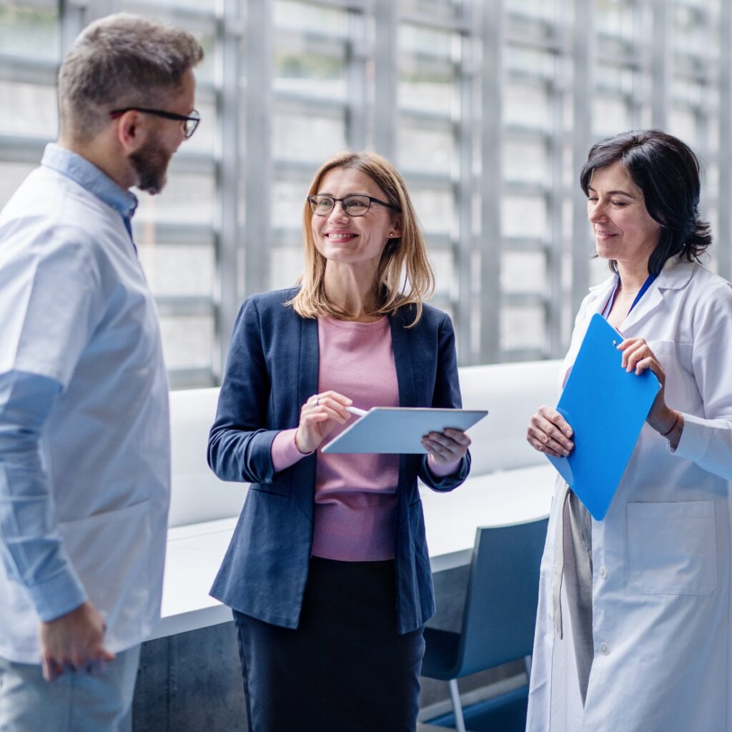 MILs-with-HCPs-shutterstock_1668006904-square medical affairs speaking with HCPs